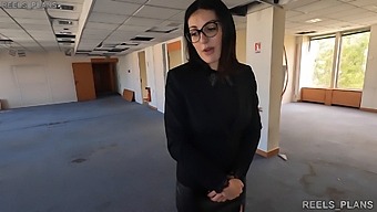 Real Estate Agent Engages In Anal Sex With Fake Clients While Cheating On Her Boyfriend !